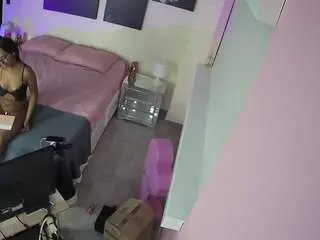 Camsoda Nude Webcam of voyeurcam-casa-salsa-bedroom-13