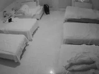 Camsoda Sex Chat of voyeurcam-julmodels-bed-6