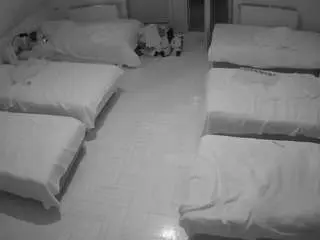 Camsoda Sex Cam of voyeurcam-julmodels-bed-6
