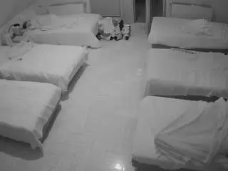 Camsoda Watch Live Sex Cams of voyeurcam-julmodels-bed-6