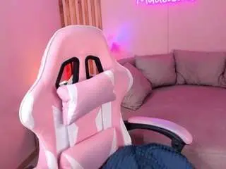 Camsoda Adult Webcam of madeleinesummer