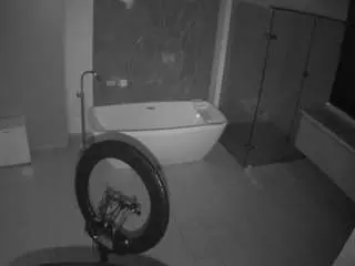 Camsoda Live Sex Cam of voyeurcam-casa-salsa-bathroom-4
