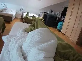 Camsoda Watch Live Sex Cams of voyeurcam-julmodels-bed-1