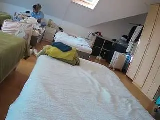 Camsoda Adult Webcam of voyeurcam-julmodels-bed-1