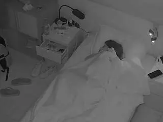 Camsoda Live Sex Cam of voyeurcam-julmodels-bed-7