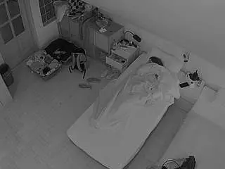 Camsoda Watch Live Sex Cams of voyeurcam-julmodels-bed-7