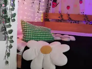 Chaturbate Live Sex Cam of rawstrawberry