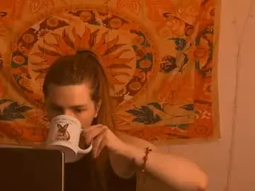 Chaturbate Free Live Porn of aliceinredsquare_