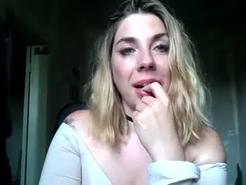 Chaturbate Free Porn Cam of sweetypows1