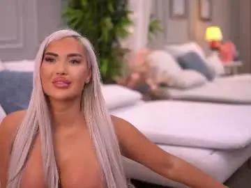Chaturbate Sex Cam of rosedolll
