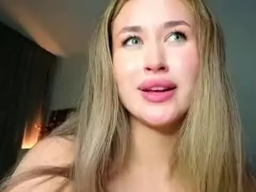 Chaturbate Watch Live Sex Cams of carrybodrick