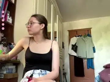 Chaturbate Adult Webcams of lucindascercy