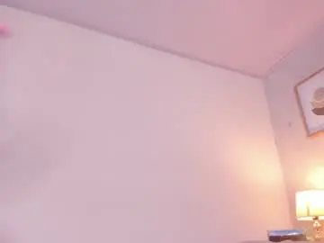 Chaturbate Live Sex Cam of caroline_dh