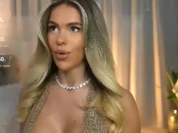 Chaturbate Sex Chat of chloevelvetx