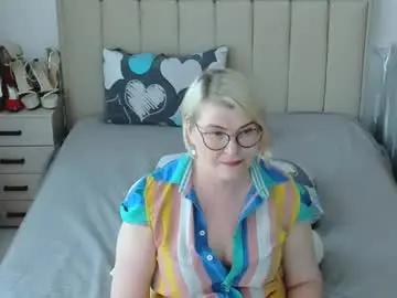 Chaturbate Watch Live Sex Cams of sabrinamacmarren