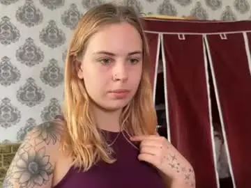 Chaturbate Watch Live Sex Cams of alismoona