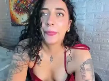 Chaturbate Free Live Porn of magic_ivone