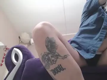 Chaturbate Sex Cam of kennyvibe