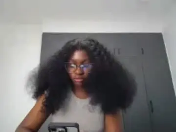 Chaturbate Live Sex Cam of cute_ass18
