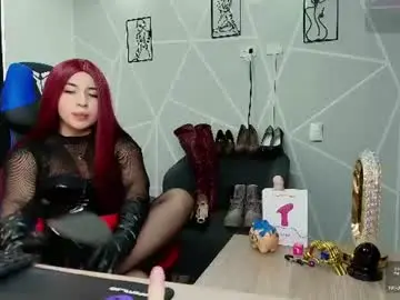 Chaturbate Live Sex Cam of sara_moon3