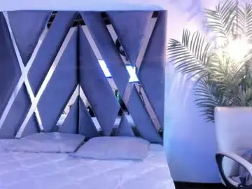 Chaturbate Live Sex Cam of itsmoon_swt_
