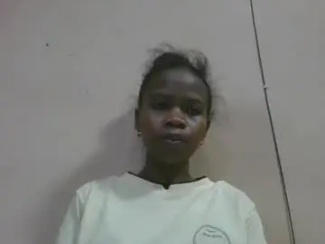 Chaturbate Nude Webcam of flora48230522373