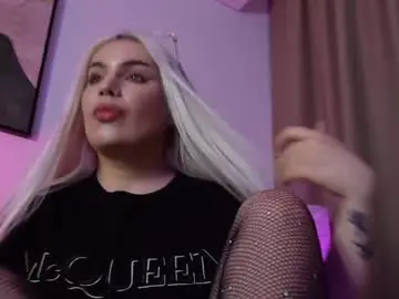 Chaturbate Live Sex Cam of amina_haze