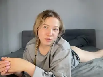 Chaturbate Watch Live Sex Cams of alyrasun