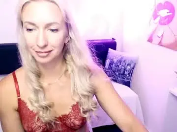 Chaturbate Free Porn Cam of cute_smile_shy
