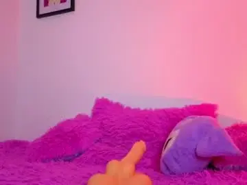 Chaturbate Live Sex Cam of emybeecker