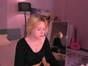 Chaturbate Live Sex of kiki_peach