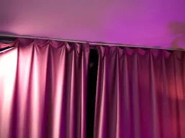 Chaturbate Watch Live Sex Cams of elyssawetxx