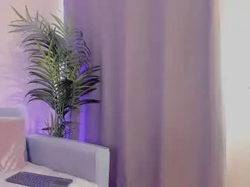 Chaturbate Free Porn Cam of mia_daniellshot