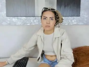 Chaturbate Free Live Porn of lucia_janne