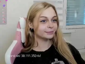 Chaturbate Free Porn Cam of melonipinkbb