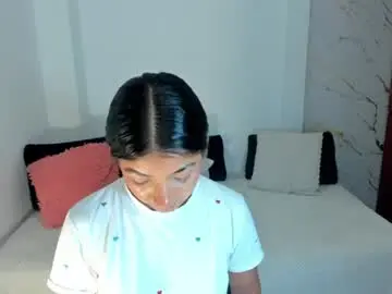 Chaturbate Nude Webcam of mila_rose1