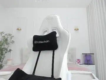 Chaturbate Free Live Porn of christine0990__