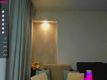 Chaturbate Adult Webcams of ferallberrys