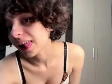 Chaturbate Live Sex Cam of nikatyan