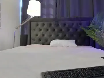 Chaturbate Live Sex Cam of kimmi_meller