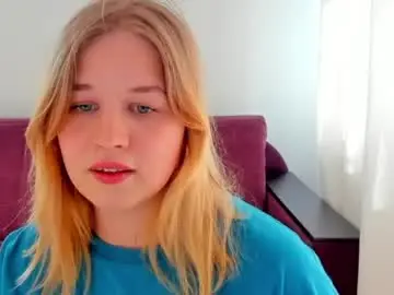 Chaturbate Watch Live Sex Cams of alicepopsy