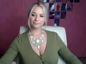 Chaturbate Live Sex Cam of moonsusanna