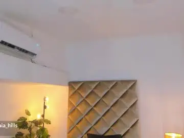 Chaturbate Free Porn Cam of malaia_hills