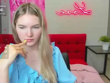 Chaturbate Adult Video Chat of evelineamore