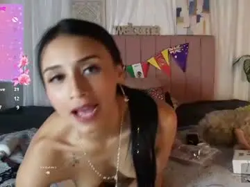 Chaturbate Adult Video Chat of petite_pepper18