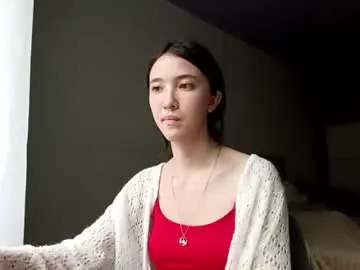 Chaturbate Live Sex Cam of elouisevallian