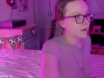 Chaturbate Live Sex Cam of rileynymph