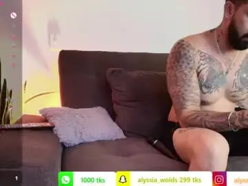 Chaturbate Free Live Porn of alyssia_wolds_1