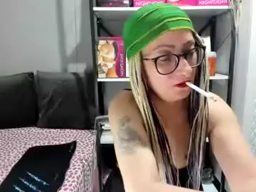 Chaturbate Adult Video Chat of bisexyeliz35