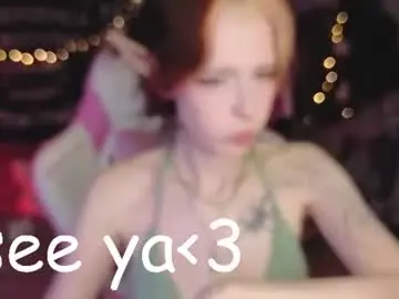 Chaturbate Live Sex of tati_crackling